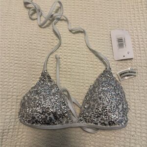 NWT dippin daisies bikini top size S